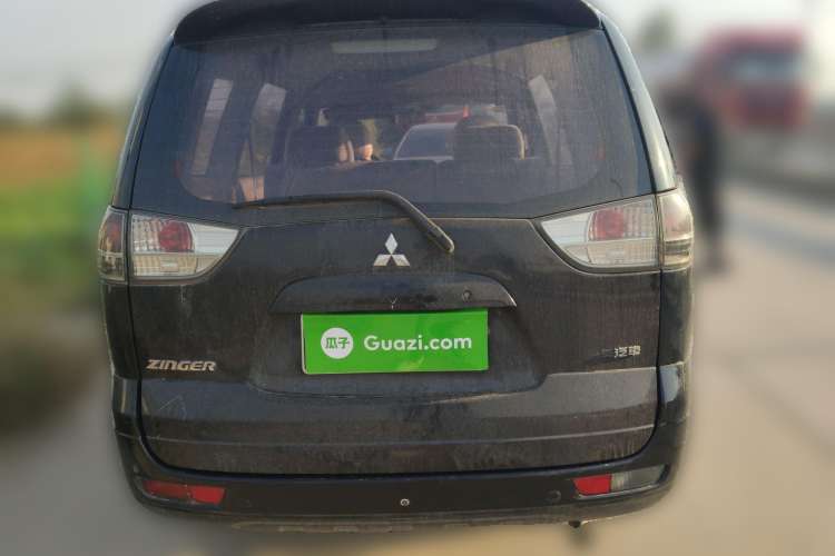 Used Mitsubishi Zinger 2011 2.0L Manual Classic Trim Rear