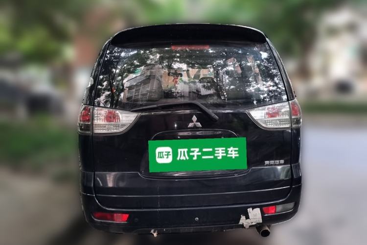 Used Mitsubishi Zinger 2011 2.0L Manual Transmission Luxury Version Rear