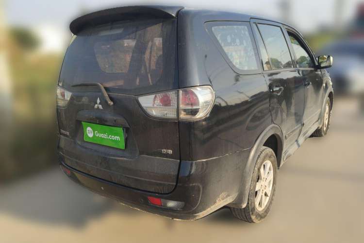 Used Mitsubishi Zinger 2011 2.0L Manual Classic Trim Rear Right 45 Deg