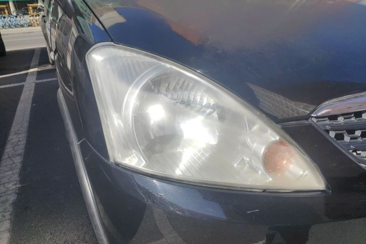 Used Mitsubishi Zinger 2011 2.0L Manual Transmission Luxury Version Right Front Headlight