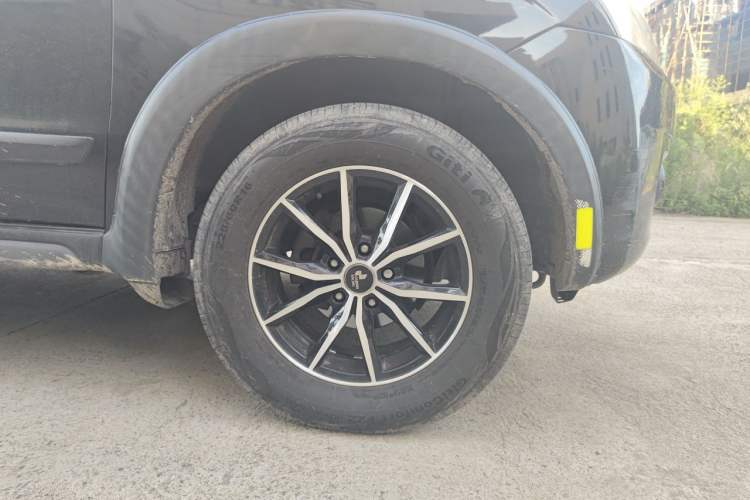 Used Mitsubishi Zinger 2011 2.0L Automatic-Transmission Flagship Version Right Front Wheel Hub