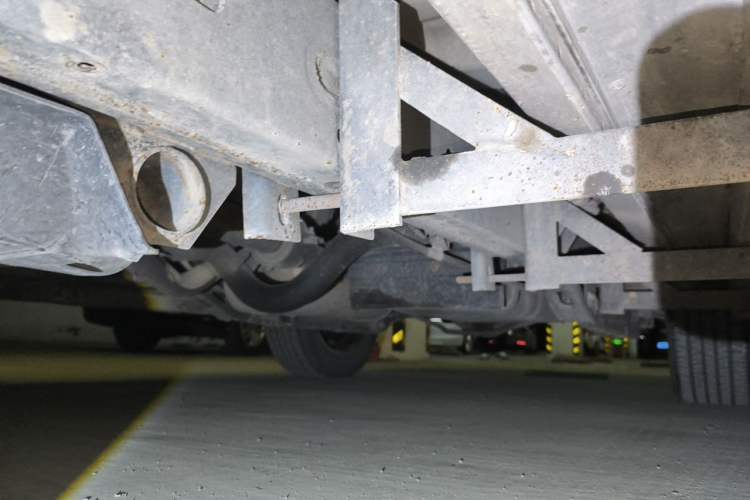 Used Mitsubishi Zinger 2011 2.0L Manual Transmission Luxury Version Chassis Front Left