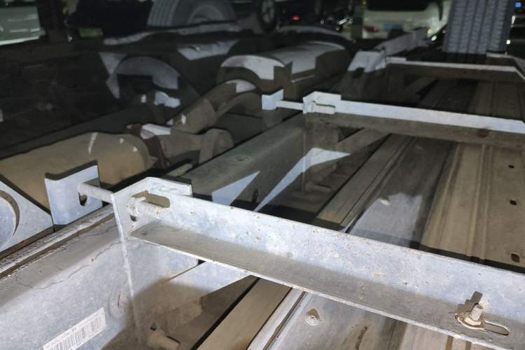 Used Mitsubishi Zinger 2011 2.0L Manual Transmission Luxury Version Chassis Front Right