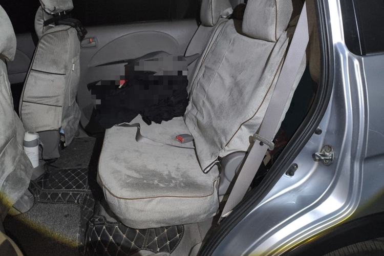 Used Mitsubishi Zinger 2011 2.0L Manual Transmission Luxury Version Left Rear Seat