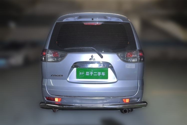 Used Mitsubishi Zinger 2011 2.0L Manual Transmission Luxury Version Rear