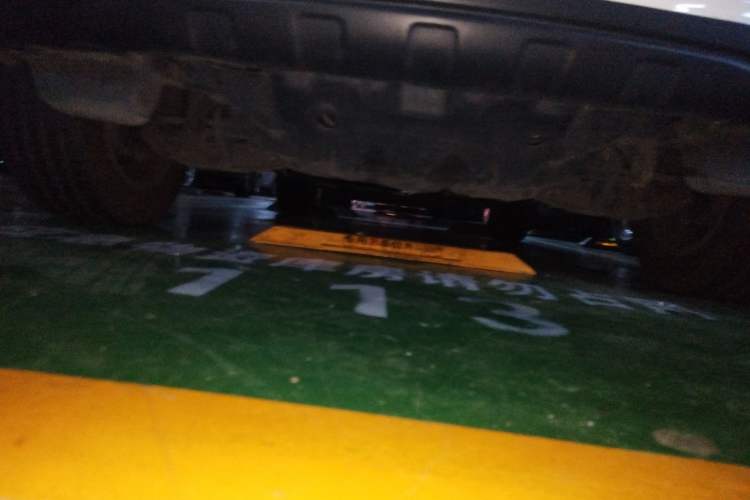 Used Mitsubishi Zinger 2011 2.0L Automatic Luxury Version Chassis Front