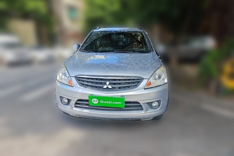 Used Mitsubishi Zinger 2011 2.0L Automatic Luxury Version Front