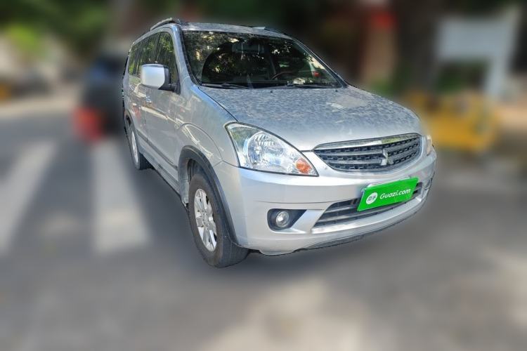 Used Mitsubishi Zinger 2011 2.0L Automatic Luxury Version Front Right 45 Deg