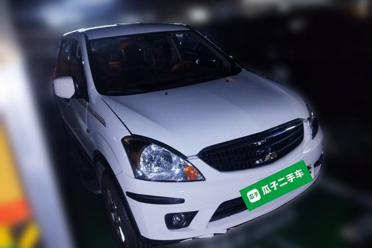Used Mitsubishi Zinger 2011 2.0L Automatic Luxury Version Front Right 45 Deg