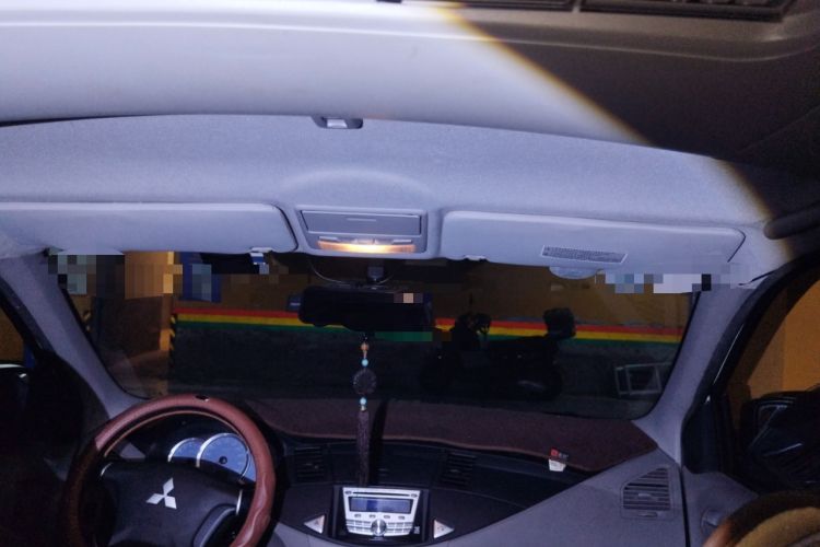 Used Mitsubishi Zinger 2011 2.0L Automatic Luxury Version Headliner