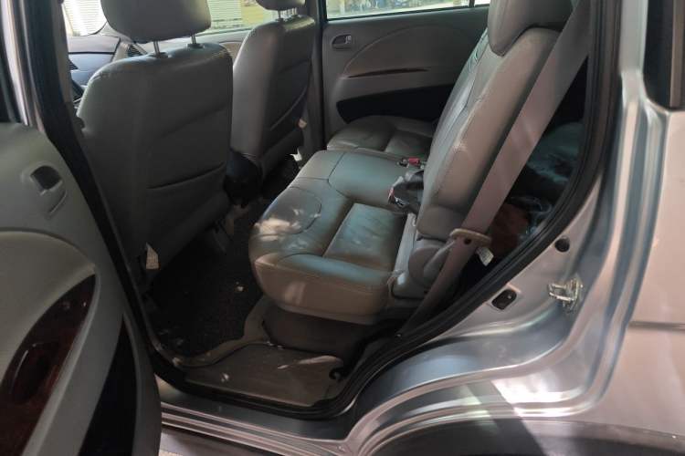 Used Mitsubishi Zinger 2011 2.0L Automatic Luxury Version Left Rear Seat