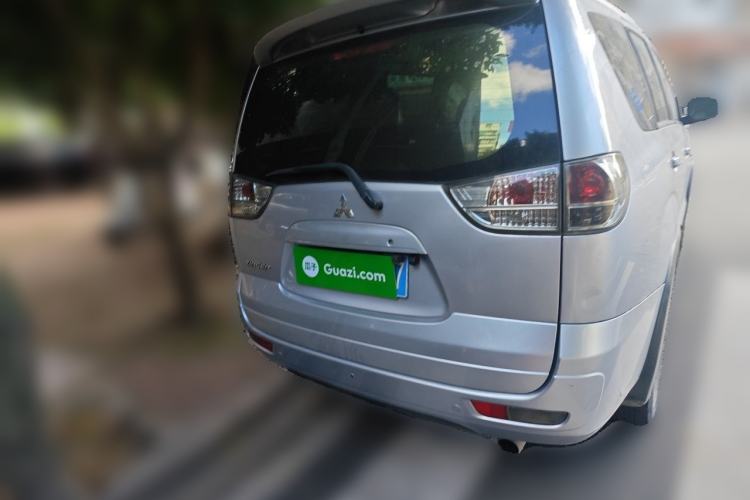 Used Mitsubishi Zinger 2011 2.0L Automatic Luxury Version Rear
