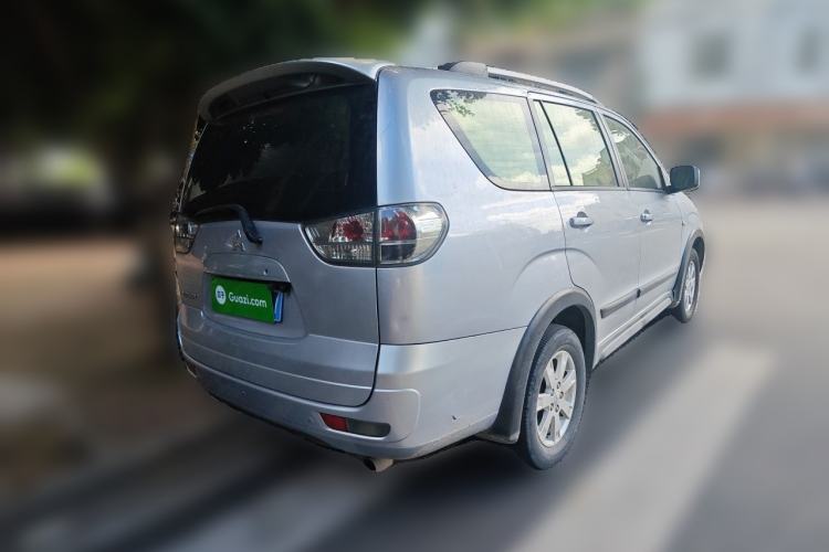 Used Mitsubishi Zinger 2011 2.0L Automatic Luxury Version Rear Right 45 Deg