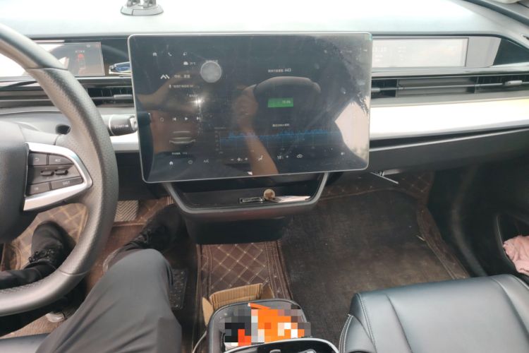 Used Morden Modern in 2022 610 km Fashion Edition Audio And AC Panel