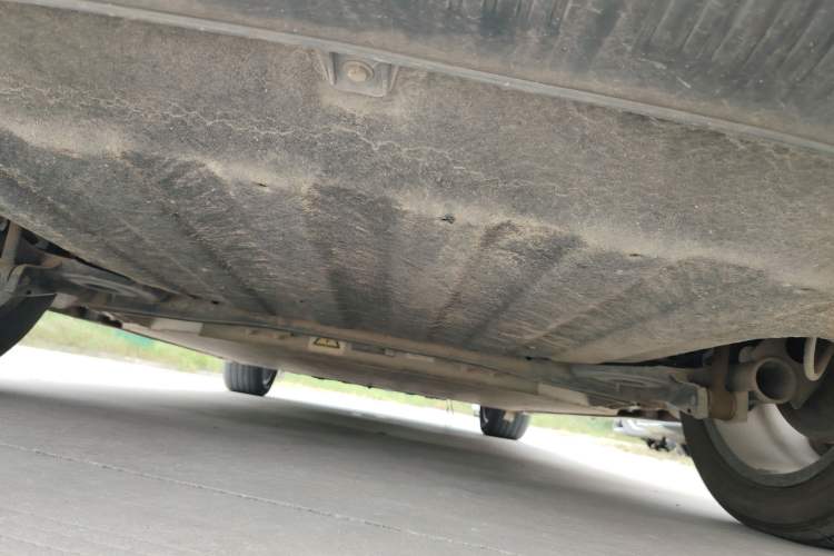 Used Morden Modern in 2022 610 km Fashion Edition Chassis Rear
