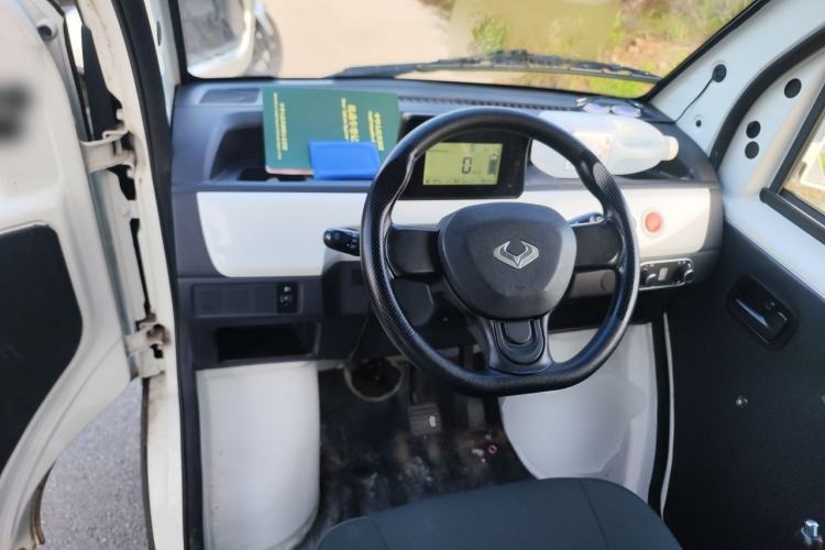 Used Neomor D01 2023 Van Standard Version Center Console
