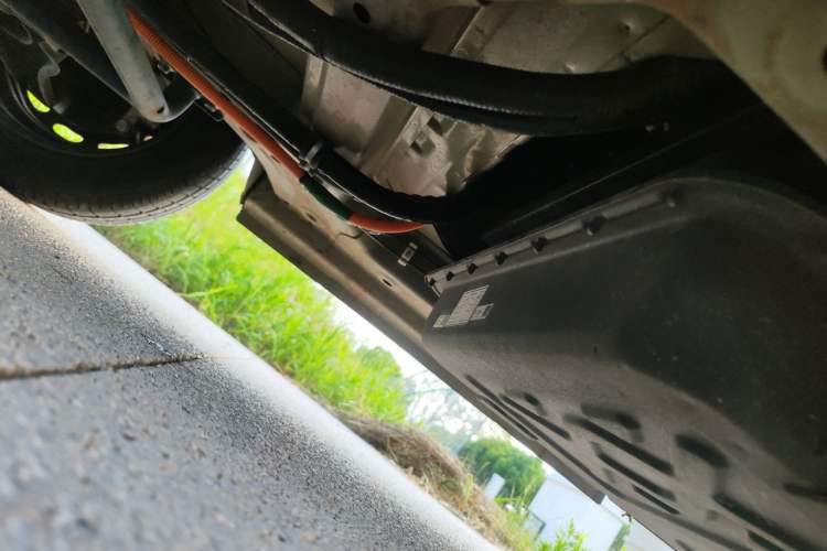 Used Neomor D01 2023 Van Standard Version Chassis Front Left