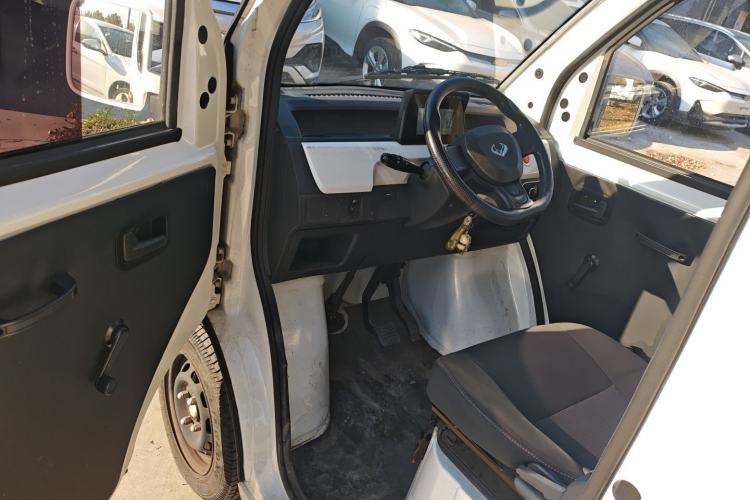 Used Neomor D01 2023 Van Standard Version Driver Seat