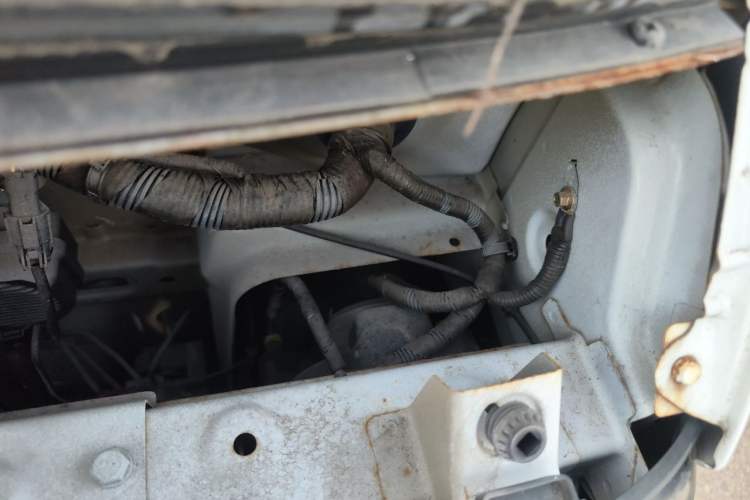 Used Neomor D01 2023 Van Standard Version Engine Bay Left
