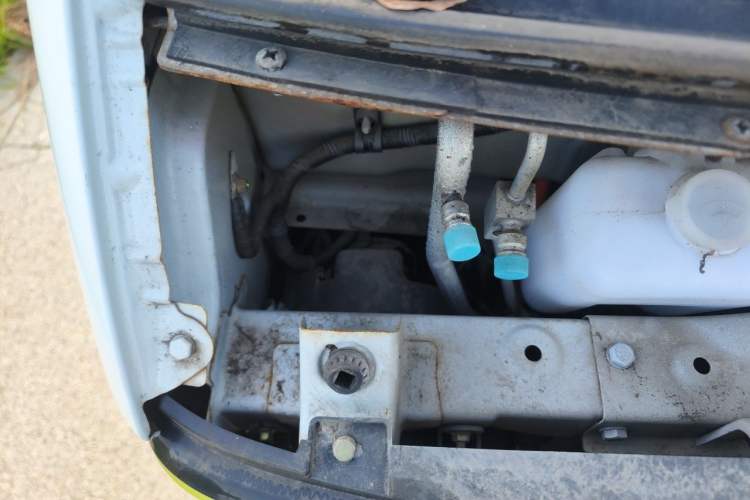 Used Neomor D01 2023 Van Standard Version Engine Bay Right