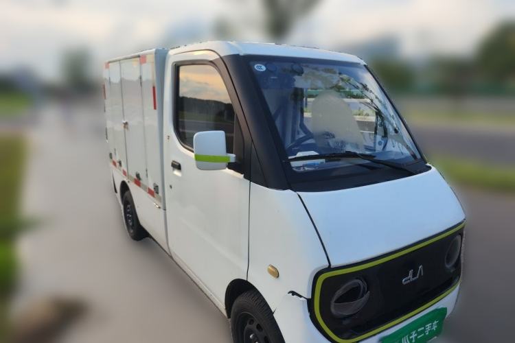 Used Neomor D01 2023 Van Standard Version Front Right 45 Deg