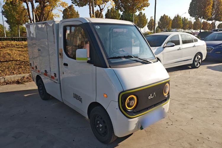 Used Neomor D01 2023 Van Standard Version Front Right 45 Deg