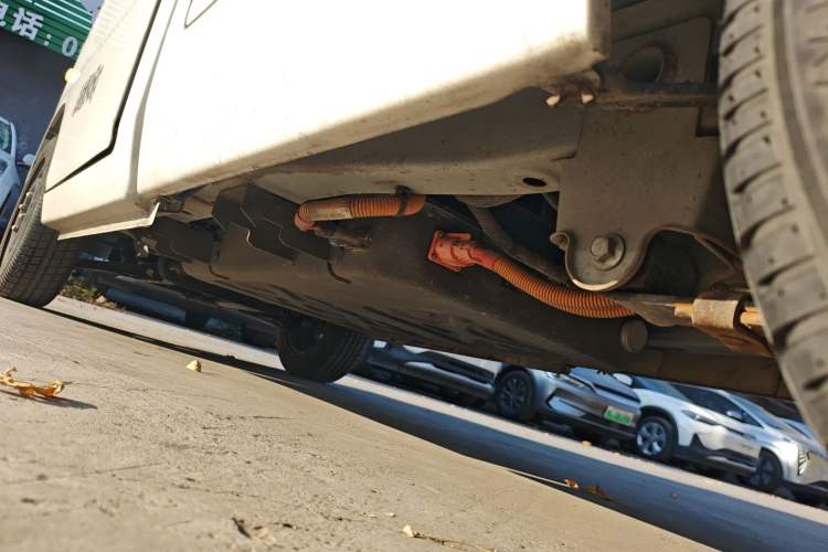 Used Neomor D01 2023 Van Standard Version Left Side Sill