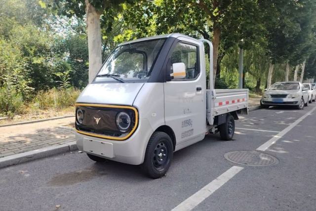 Used Neomor D02 2023 120km Flatbed Comfort Version