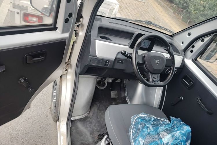Used Neomor D02 2023 120km Van Comfort Version Driver Seat