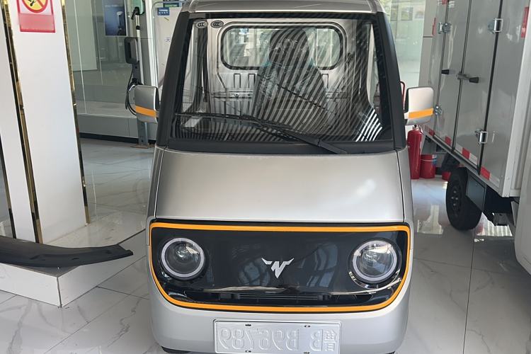 Used Neomor D02 2023 120km Standard Cab Version Exterior 1