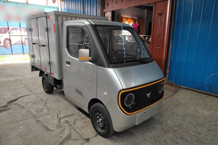 Used Neomor D02 2023 120km Van Comfort Version Exterior 1