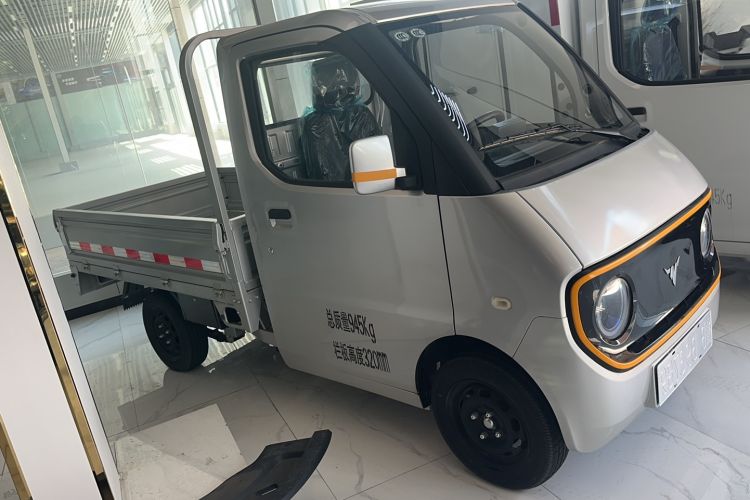 Used Neomor D02 2023 120km Standard Cab Version Exterior 2