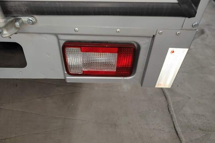 Used Neomor D02 2023 120km Van Comfort Version Exterior 3