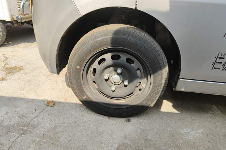 Used Neomor D02 2023 120km Flatbed Comfort Version Exterior 4
