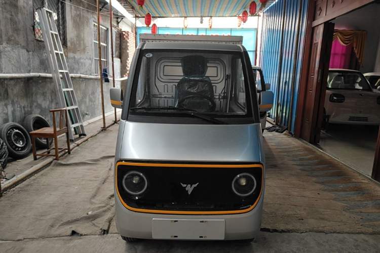 Used Neomor D02 2023 120km Van Comfort Version Front