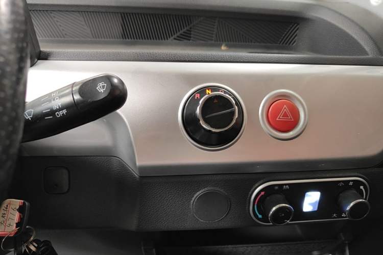 Used Neomor D02 2023 120km Flatbed Comfort Version Gear Lever