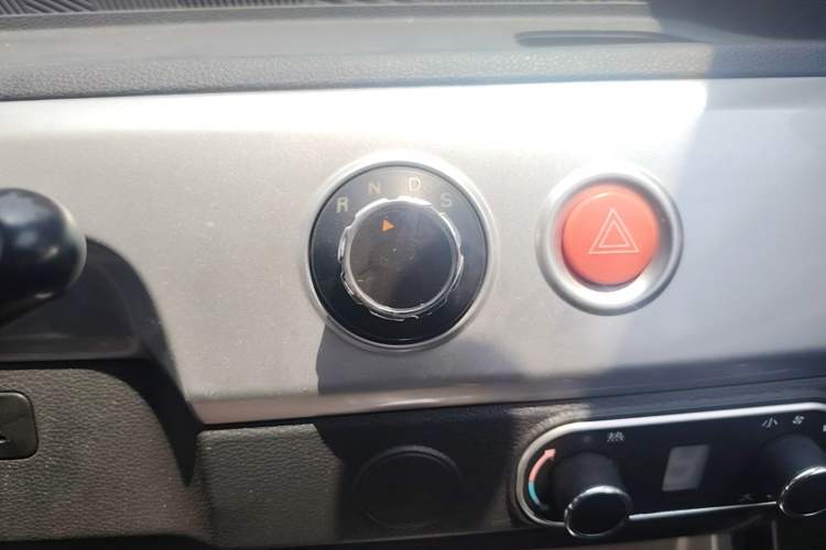 Used Neomor D02 2023 120km Van Comfort Version Gear Lever