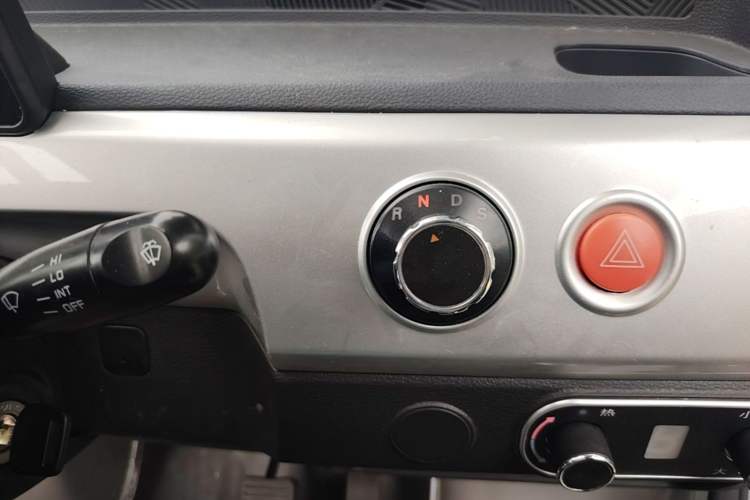 Used Neomor D02 2023 120km Van Comfort Version Gear Lever