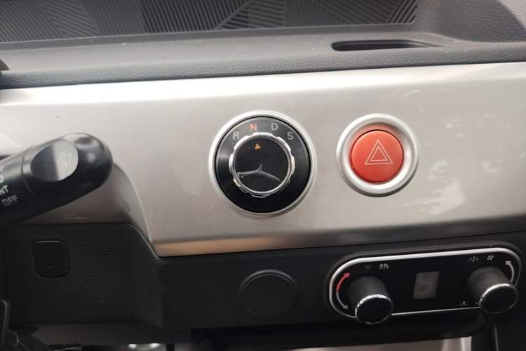 Used Neomor D02 2023 120km Van Comfort Version Gear Lever