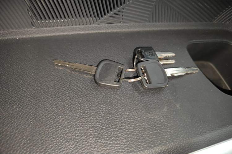 Used Neomor D02 2023 120km Van Comfort Version Interior 1