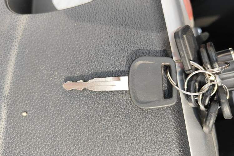 Used Neomor D02 2023 120km Flatbed Comfort Version Interior 1