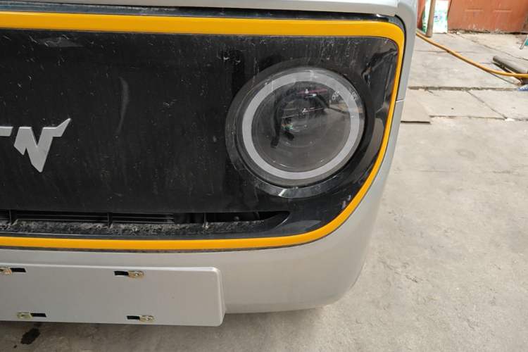 Used Neomor D02 2023 120km Flatbed Comfort Version Left Front Headlight