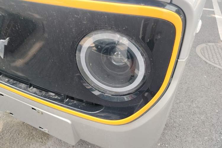 Used Neomor D02 2023 120km Flatbed Comfort Version Left Front Headlight