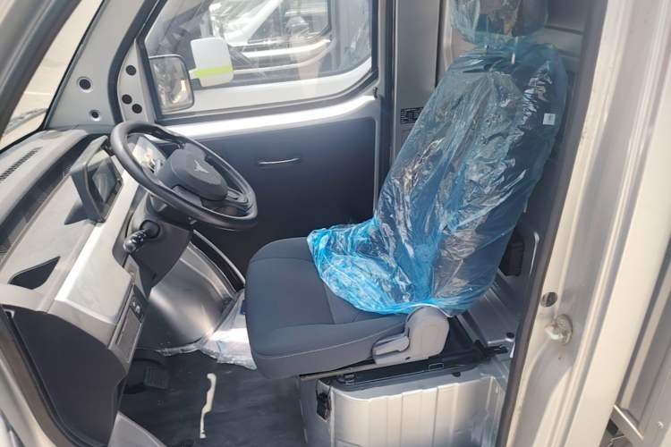 Used Neomor D02 2023 120km Van Comfort Version Left Front Seat