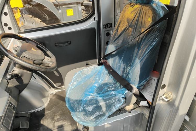 Used Neomor D02 2023 120km Flatbed Comfort Version Left Rear Seat