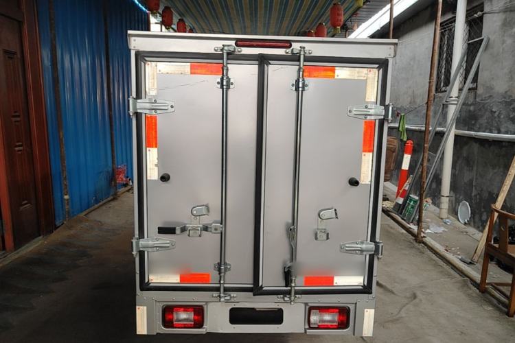 Used Neomor D02 2023 120km Van Comfort Version Rear