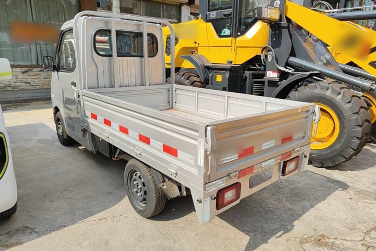 Used Neomor D02 2023 120km Flatbed Comfort Version Rear Left 45 Deg