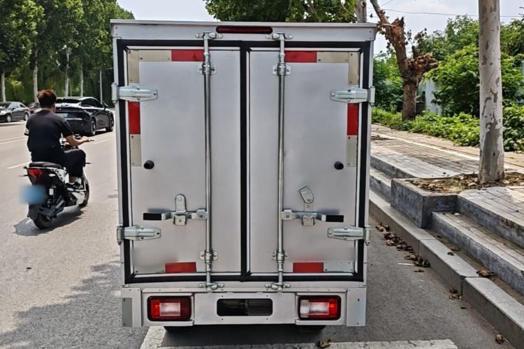 Used Neomor D02 2023 120km Van Comfort Version Rear