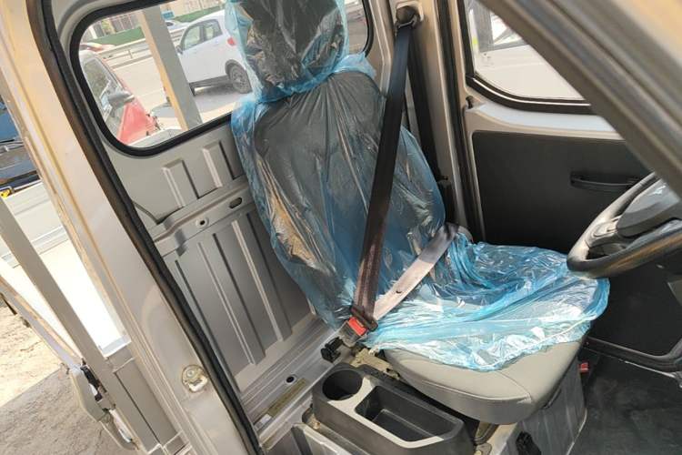 Used Neomor D02 2023 120km Flatbed Comfort Version Right Front Seat