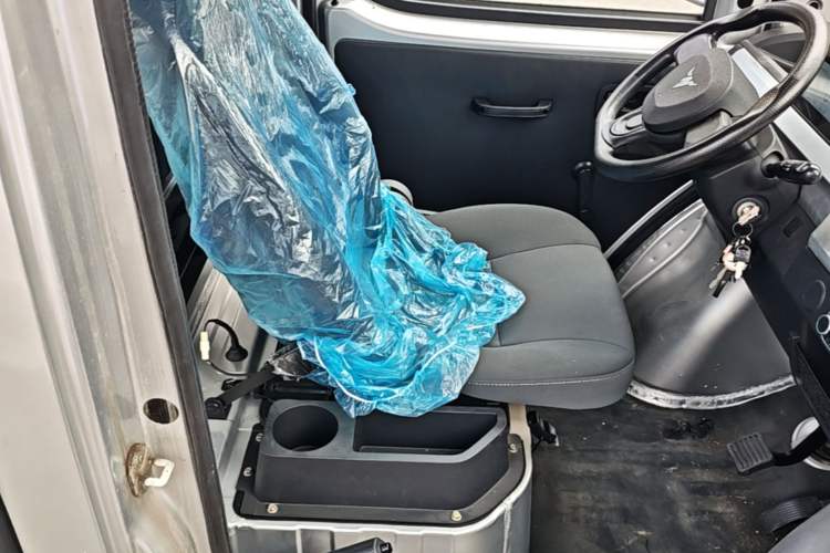 Used Neomor D02 2023 120km Van Comfort Version Right Front Seat